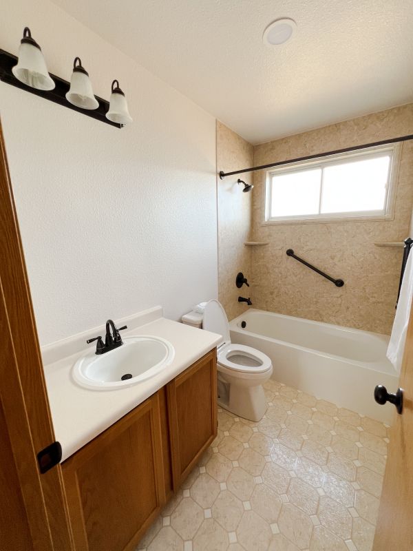 Top Bathroom Remodeling Companies in Nineveh, IN